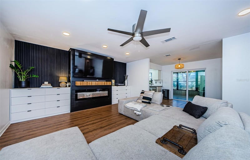 7241 56th Ave, St Petersburg, FL 33709