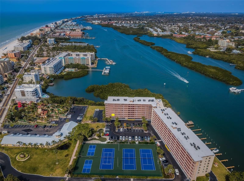 19451 Gulf Blvd #301, Indian Shores, FL 33785