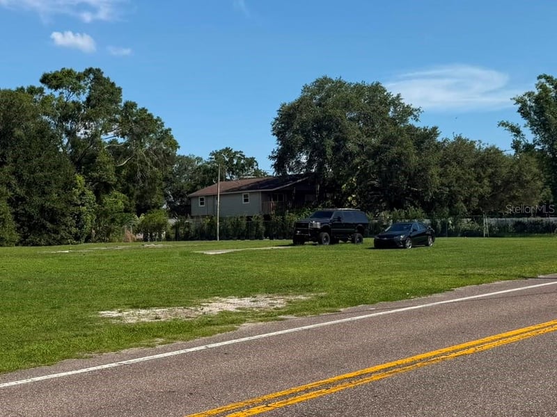 8844 Mobley Rd, Tampa, FL 33626