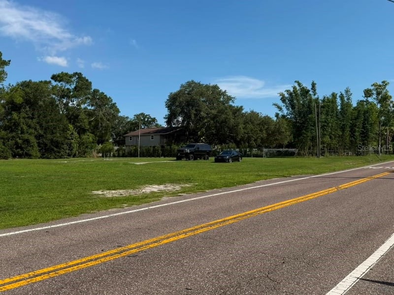 8844 Mobley Rd, Tampa, FL 33626