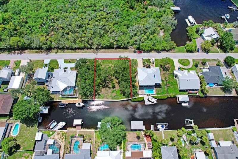 406 14th St, Ruskin, FL 33570