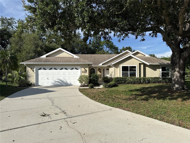 3174 57th Avenue Cir, Bradenton, FL 34203