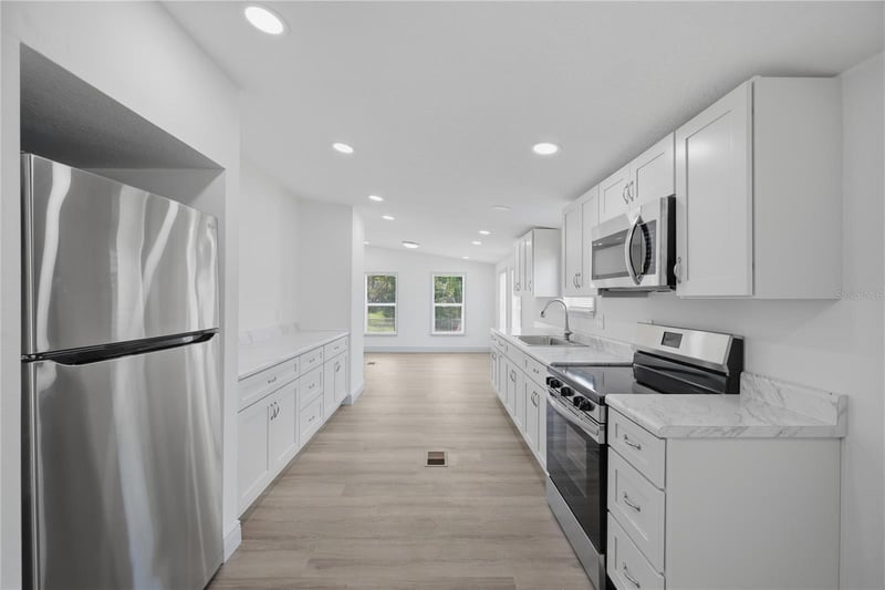 7904 Cadillac Ave, Hudson, FL 34667