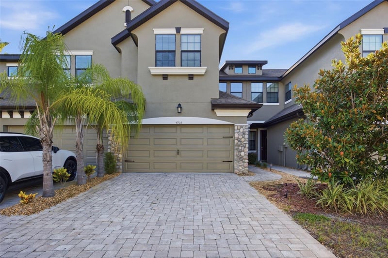 4905 Wandering Way, Wesley Chapel, FL 33544