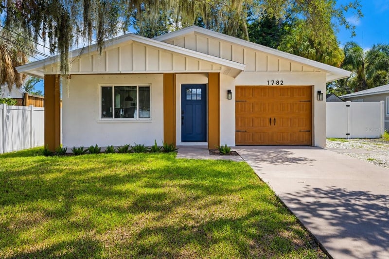 1782 Mississippi Ave NE, St Petersburg, FL 33703