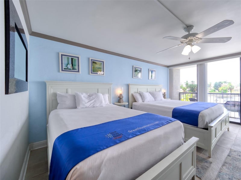 7150 Tamiami Trl #N409, Sarasota, FL 34243