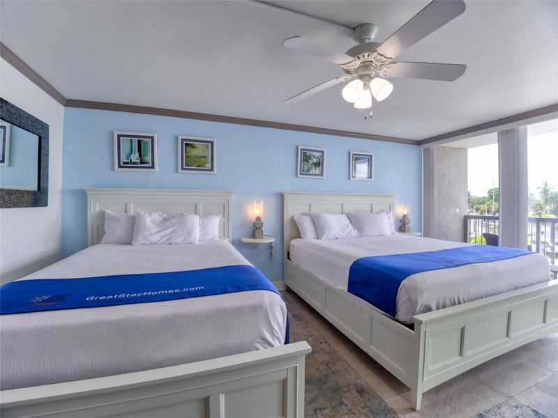 7150 Tamiami Trl #N409, Sarasota, FL 34243