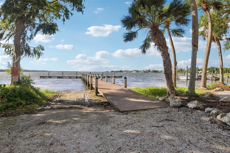 4586 Grand Lakeside Dr, Palm Harbor, FL 34684