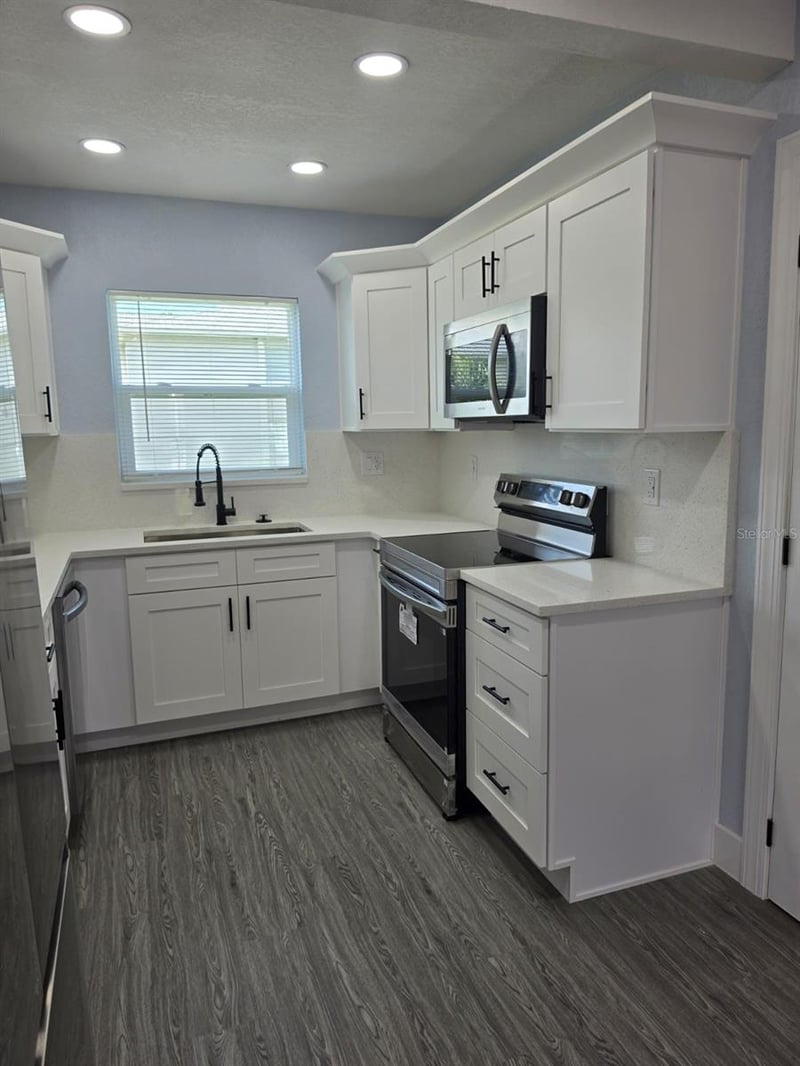7710 Coral Vine Ln, Tampa, FL 33619
