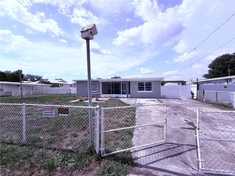 7710 Coral Vine Ln, Tampa, FL 33619