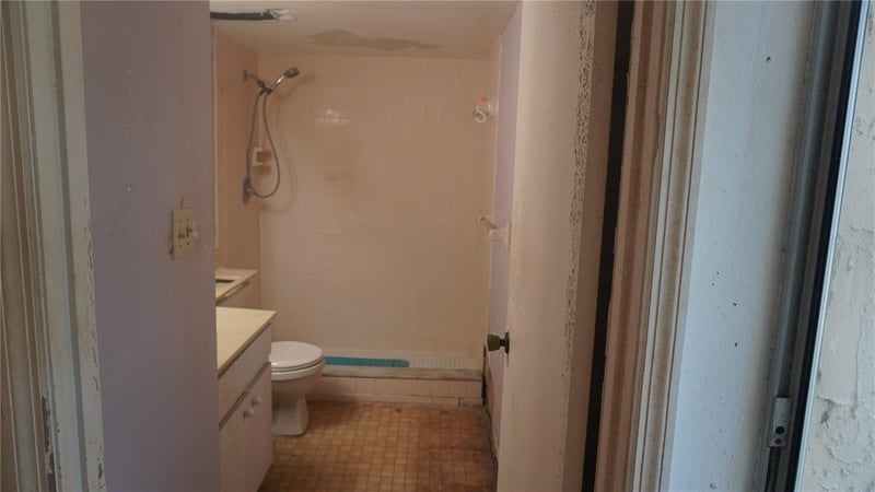 90 Highland Ave #202, Tarpon Springs, FL 34689