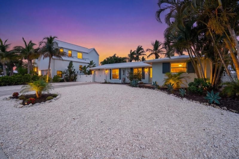 520 69th St, Holmes Beach, FL 34217
