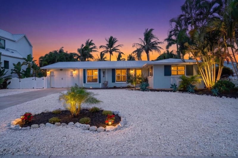 520 69th St, Holmes Beach, FL 34217