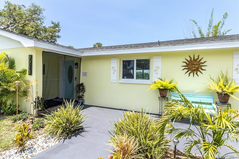 7213 Peninsular Dr, New Port Richey, FL 34652