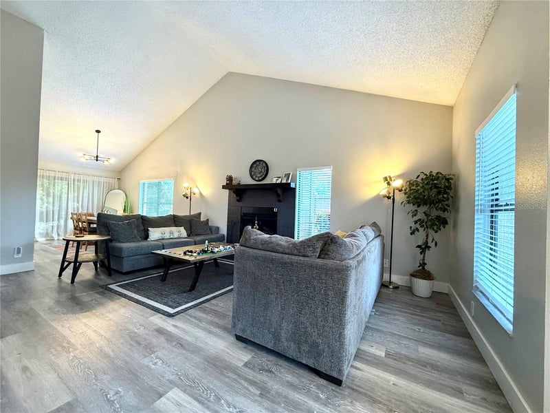 2816 Countrybrook Dr #L16, Palm Harbor, FL 34684