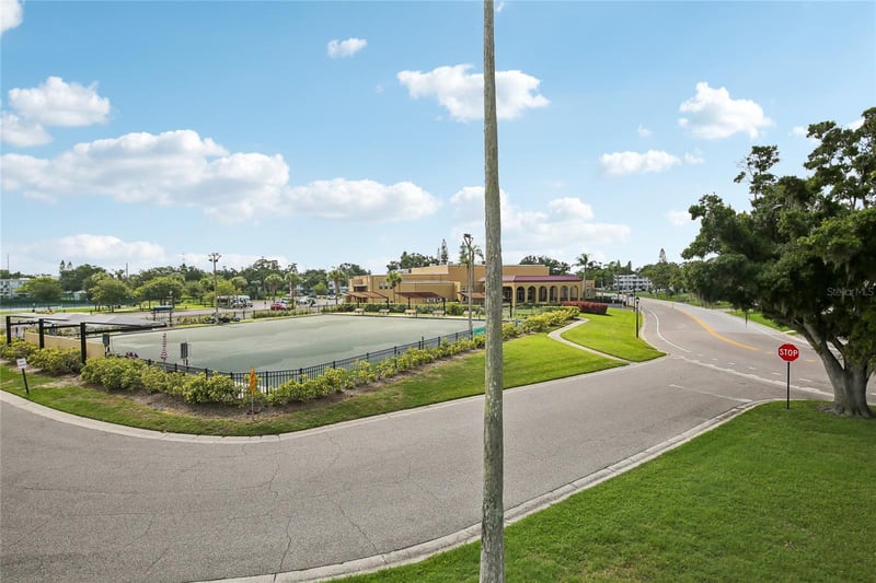 2380 World Parkway Blvd #40, Clearwater, FL 33763