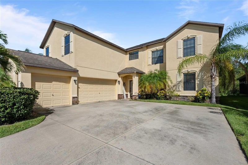 5049 Ivory Stone Dr, Wimauma, FL 33598