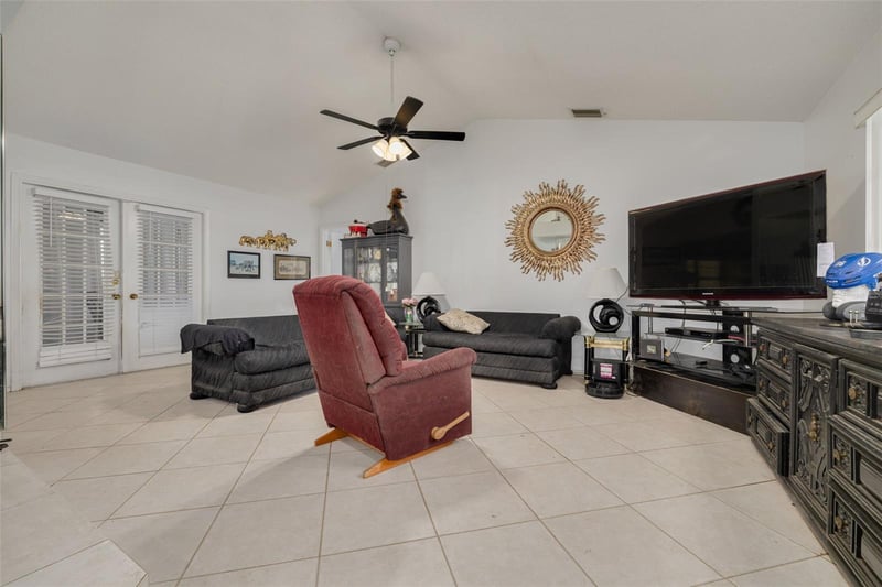 1338 Greenlea Dr, Holiday, FL 34691