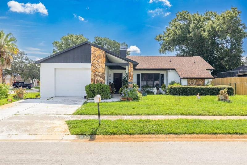 1338 Greenlea Dr, Holiday, FL 34691