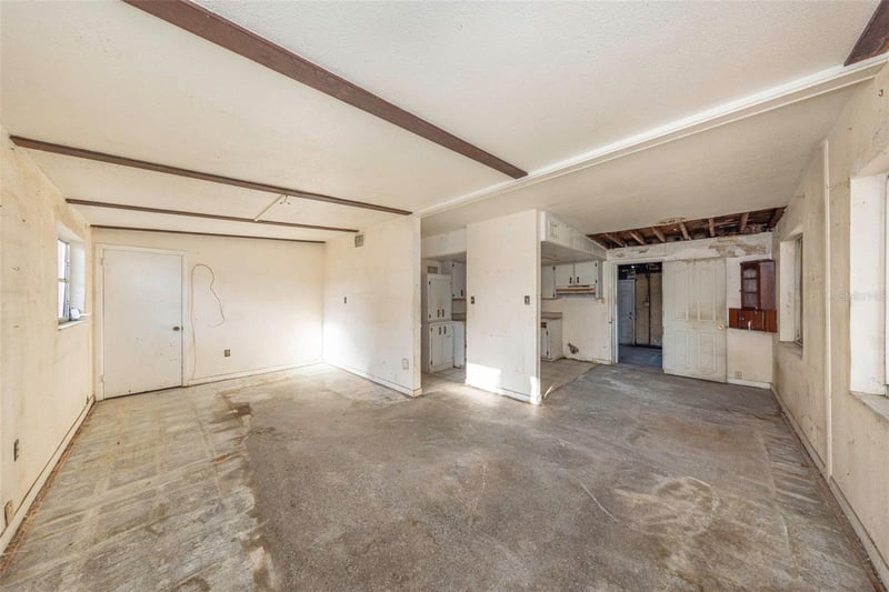 8528 92nd Ter, Seminole, FL 33777