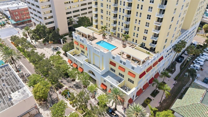 628 Cleveland St #1507, Clearwater, FL 33755