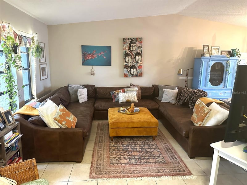 1170 Wexford Dr, Palm Harbor, FL 34683