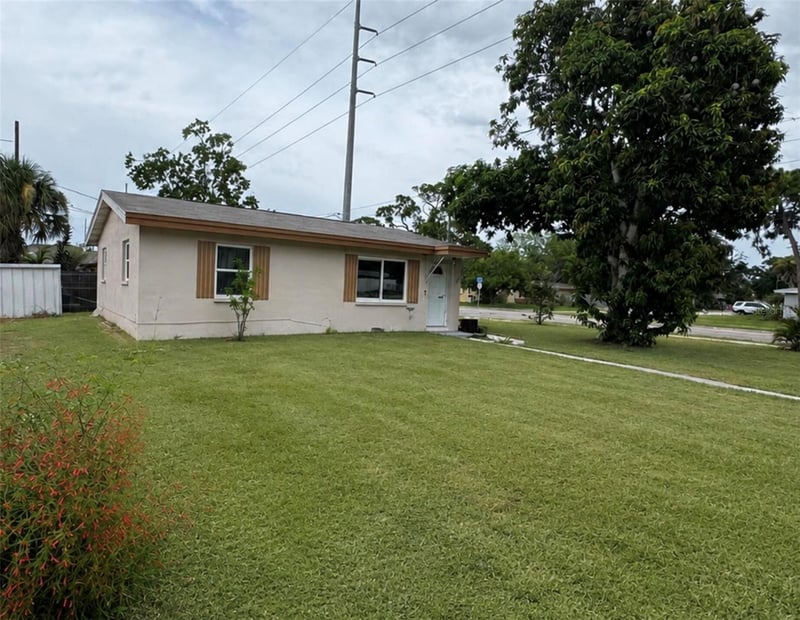 2403 Adrian Ave, Largo, FL 33774