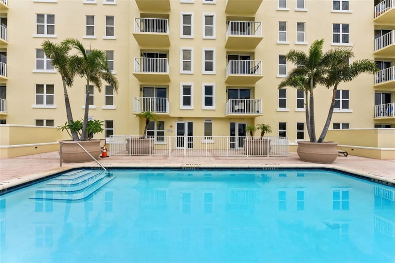 628 Cleveland St #1211, Clearwater, FL 33755