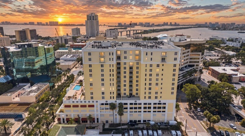 628 Cleveland St #1211, Clearwater, FL 33755