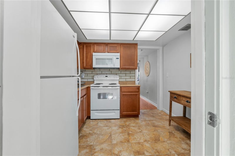 7801 11th St #302, St Petersburg, FL 33702