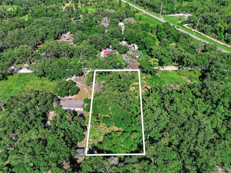 6827 Lumberton Rd, Zephyrhills, FL 33540