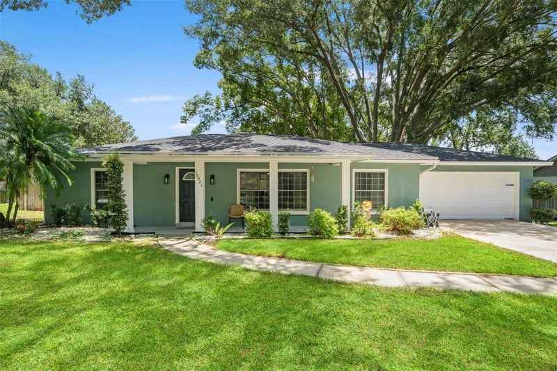 15521 Wetstone Dr, Tampa, FL 33613