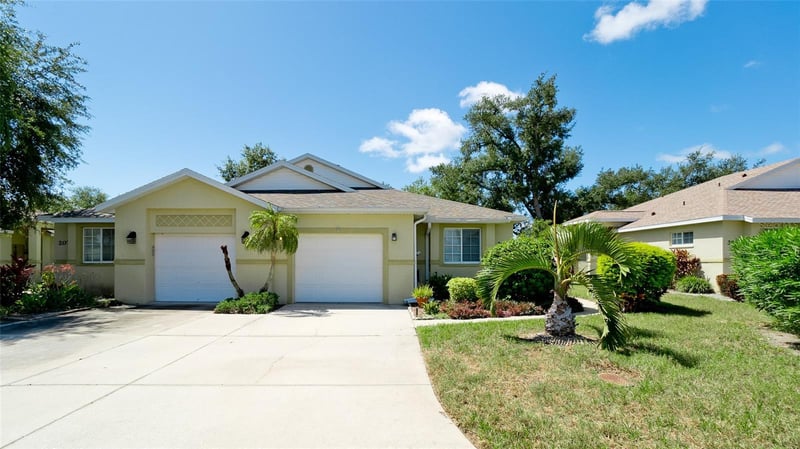 209 28th St W, Palmetto, FL 34221