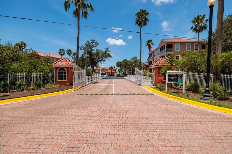 5000 Culbreath Key Way #4-105, Tampa, FL 33611