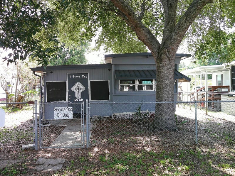 6250 Connecticut St, Zephyrhills, FL 33542