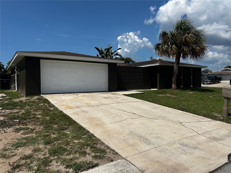 7335 Gulf Highlands Dr, Port Richey, FL 34668