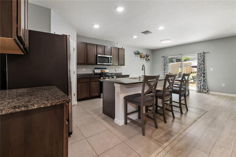 9210 Watolla Dr, Thonotosassa, FL 33592