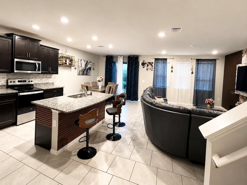 3817 Sunny Spring St, Plant City, FL 33565