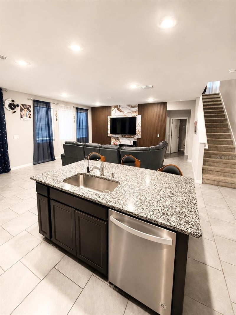 3817 Sunny Spring St, Plant City, FL 33565