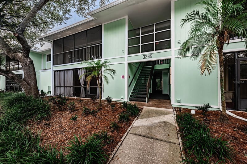 3295 Fox Chase Cir #107, Palm Harbor, FL 34683