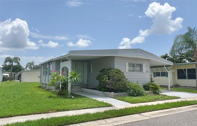 1100 Belcher Rd #211, Largo, FL 33771