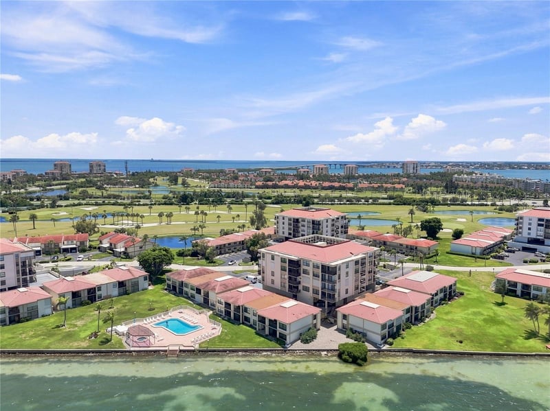 6177 Sun Blvd #109, St Petersburg, FL 33715