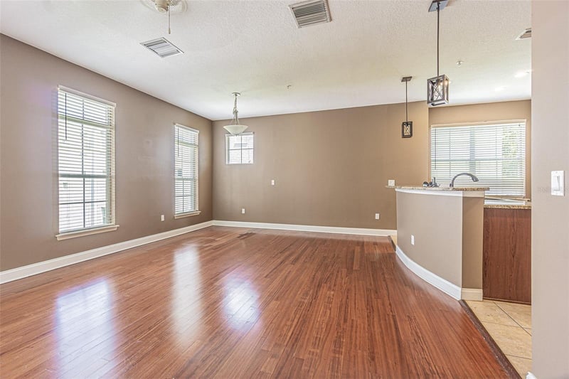 4511 Legacy Park Dr, Tampa, FL 33611