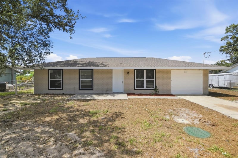 1334 Atlantic Dr, Ruskin, FL 33570