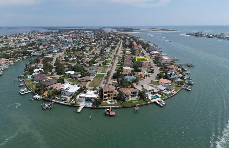 289 8th Ave, Tierra Verde, FL 33715