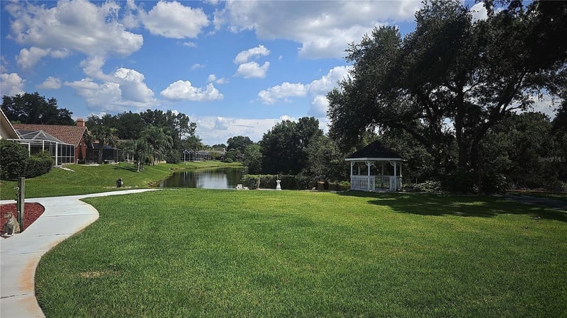 34826 Chelmsford Ln, Zephyrhills, FL 33541