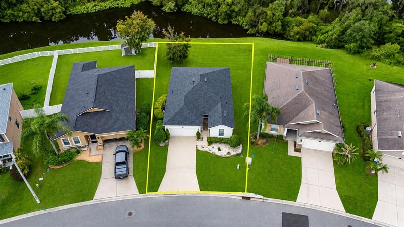 2637 Walden Woods Dr, Plant City, FL 33566