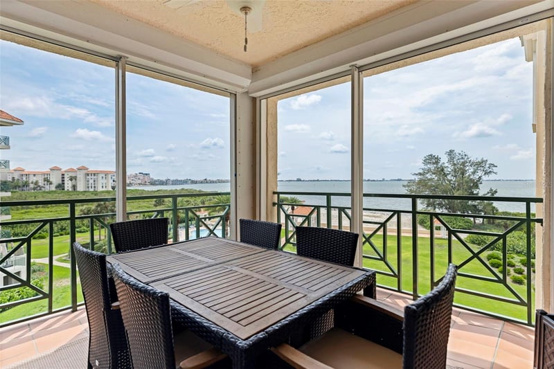 4737 Dolphin Cay Ln #401, St Petersburg, FL 33711