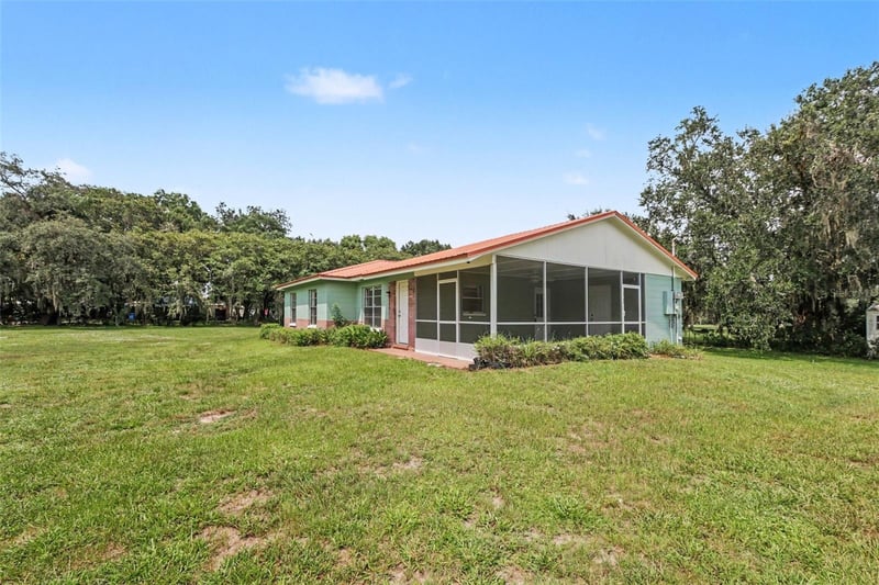 3149 Sydney Dover Rd, Dover, FL 33527