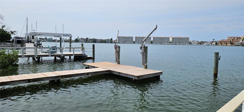 623 180th Ave, Redington Shores, FL 33708